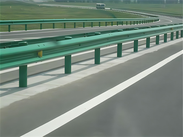 嘉峪关高速护栏板守护安全广泛应用于多个行业